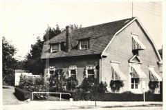 Tenley-Library-1958-former-police-station